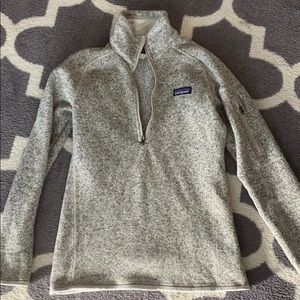 Patagonia half zip sweatshirt